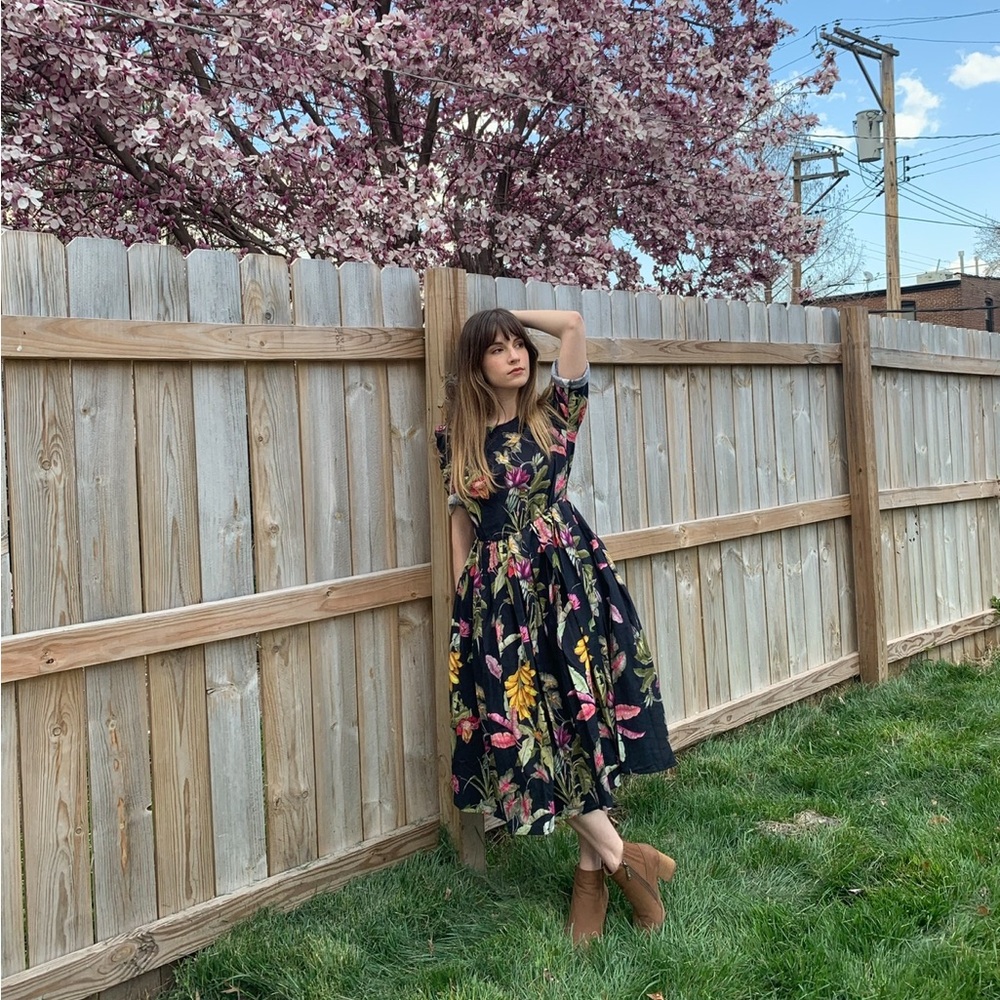 Loud Bodies XS Floral Midi Dress with Short Sleeves 100% cotton